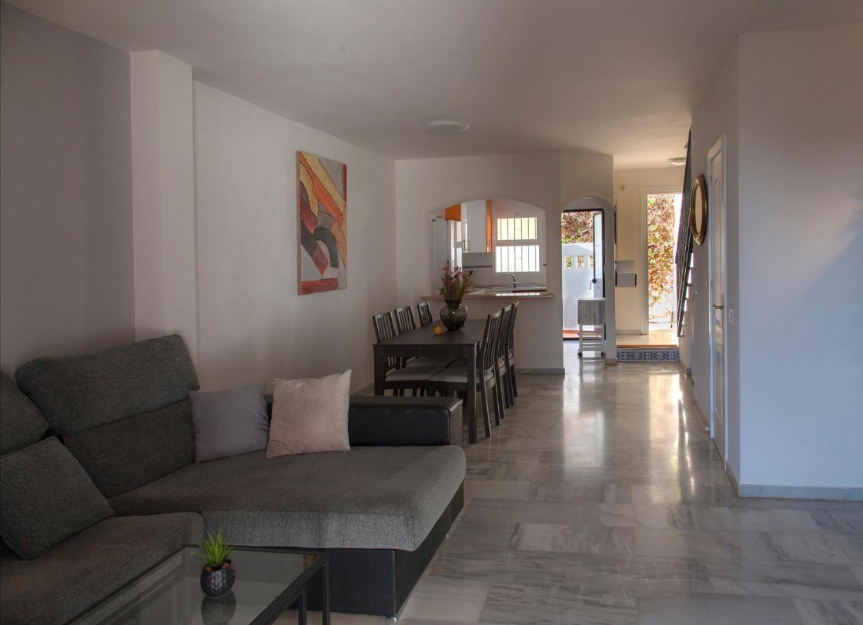 Agradable Adosado Con Piscina La Hidalga Villa Benalmadena Exterior photo